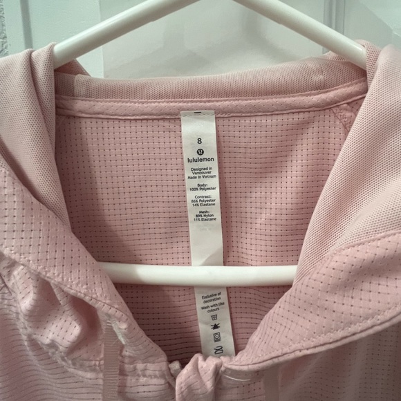 Lululemon 1/2 Zip Pullover - Picture 3 of 4